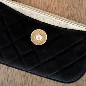 Chanel zip wallet. Vintage Chanel authenticated with card. Comes with dust bag.
